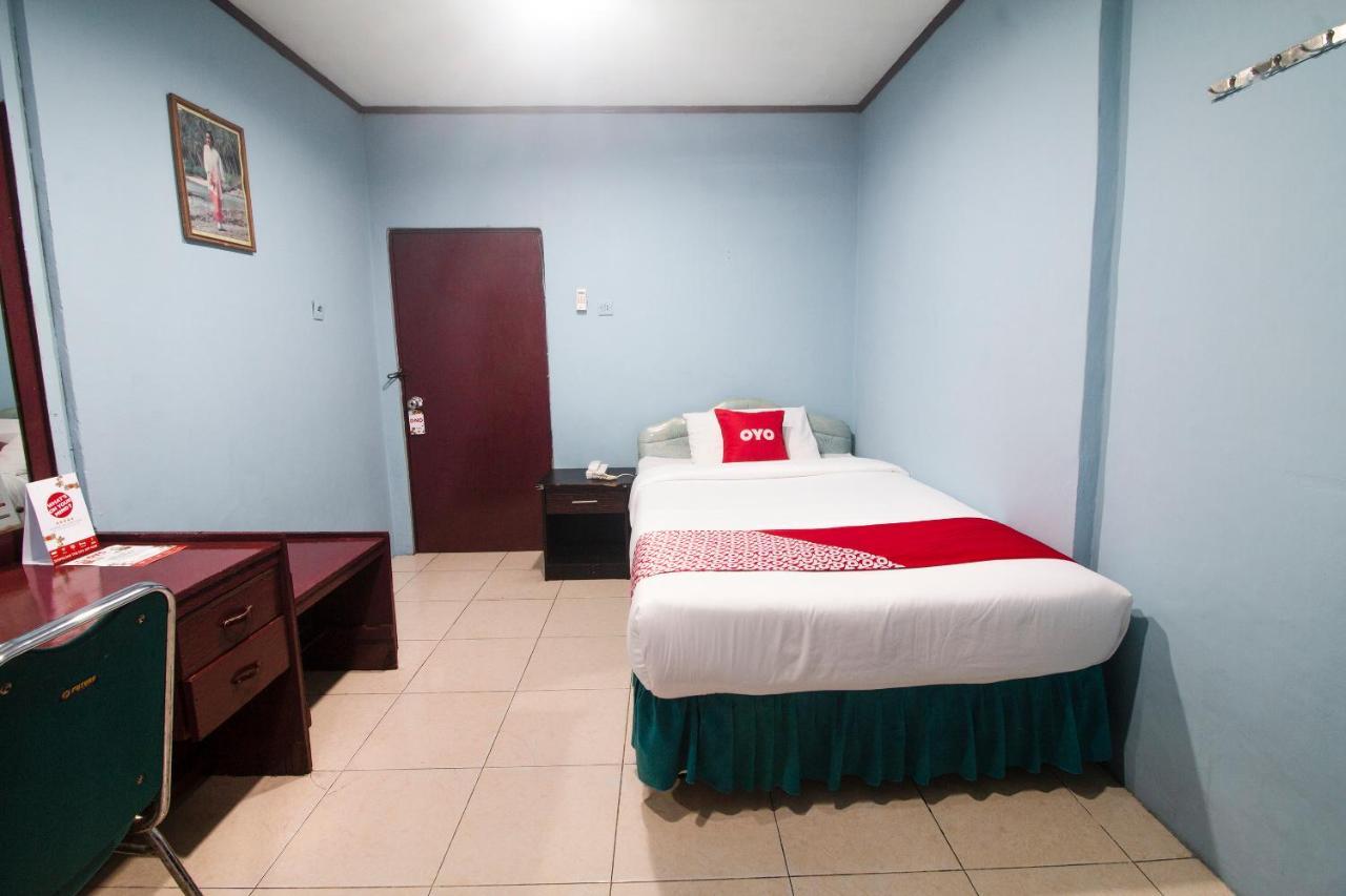 Oyo 3104 Wisata Hotel Ambon Exterior photo